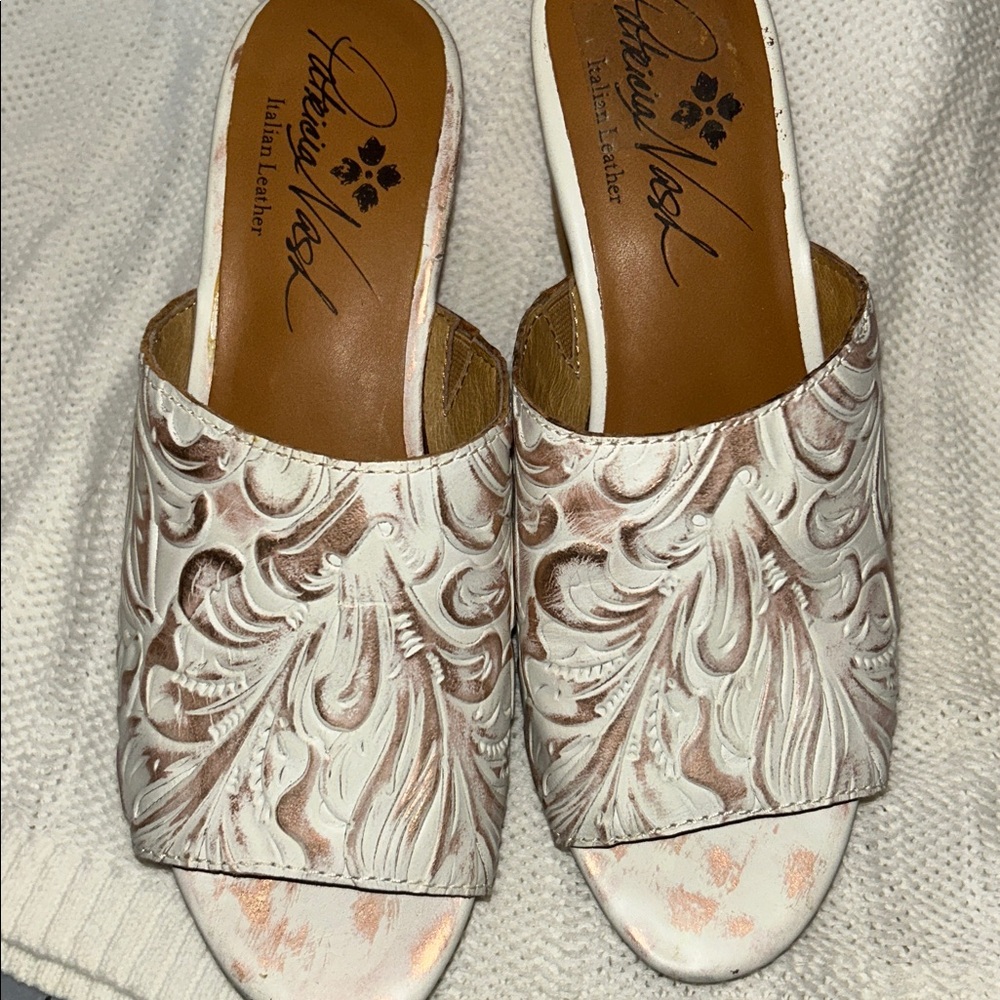 Patricia Nash champagne Mules size 8.5 NWOT - Picture 5 of 10